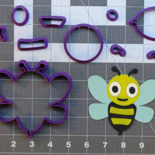 Bee 266-B871 Cookie Cutter Set